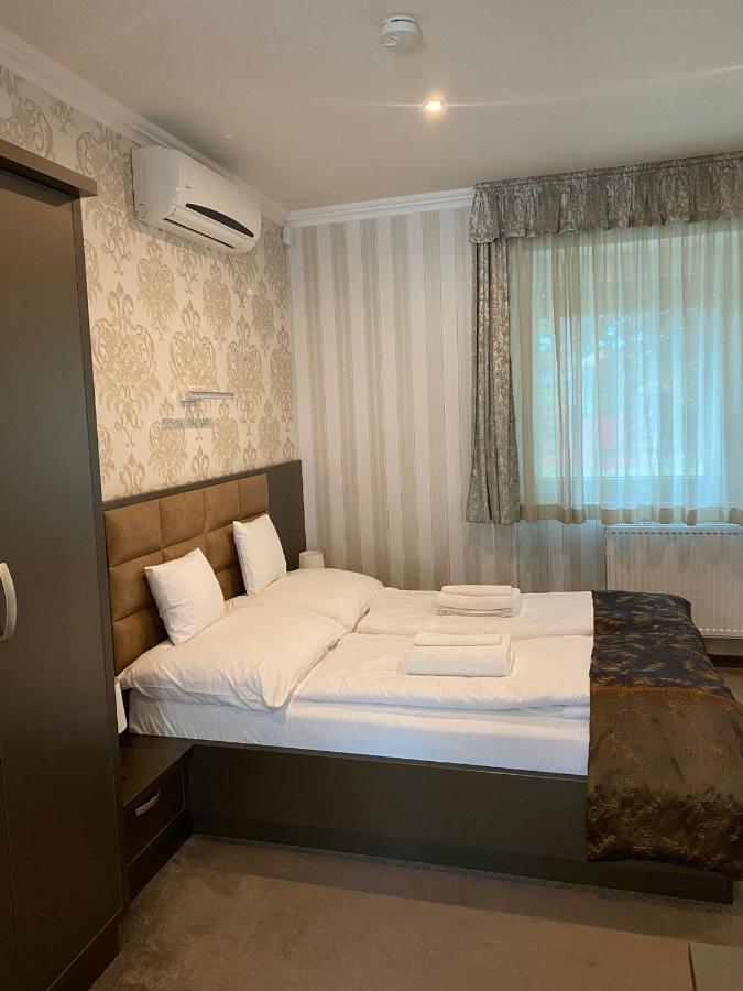 Blueline Motel Jászberény Екстериор снимка