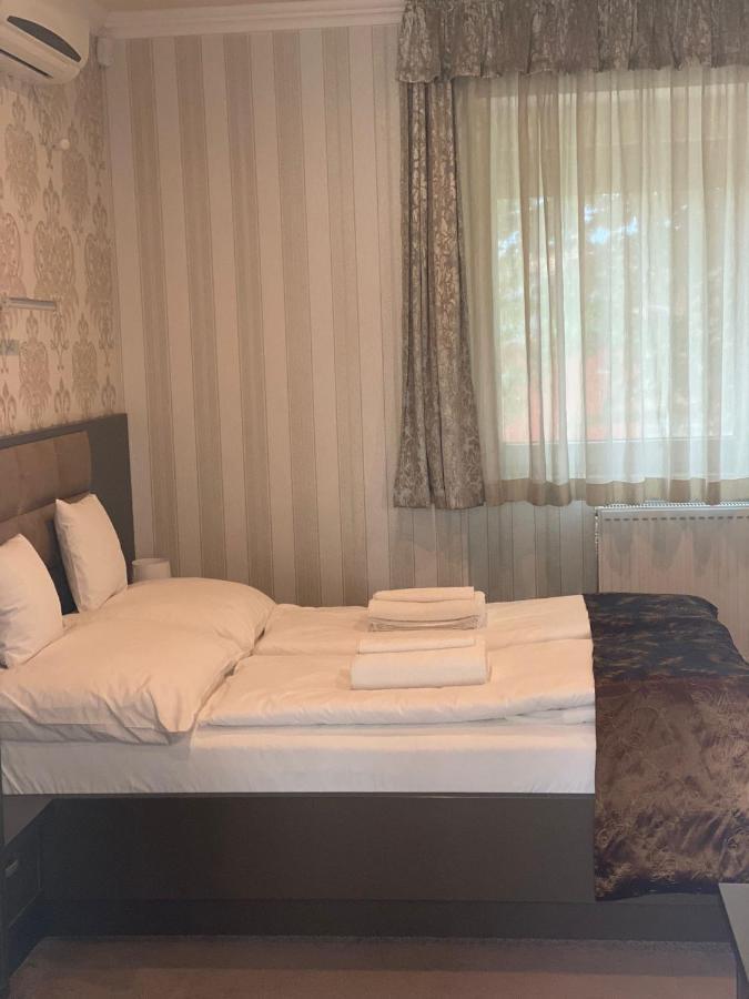 Blueline Motel Jászberény Екстериор снимка