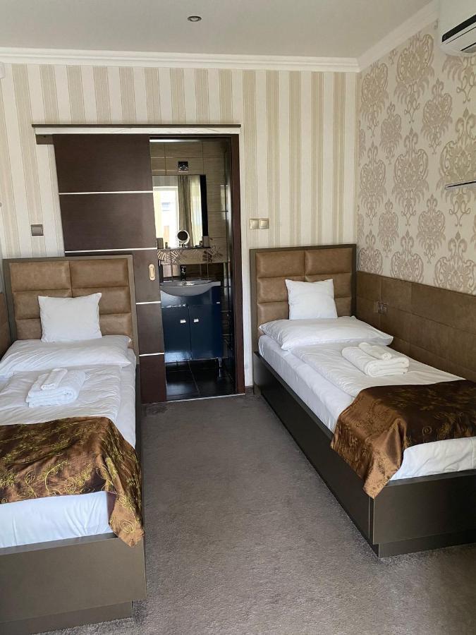Blueline Motel Jászberény Екстериор снимка