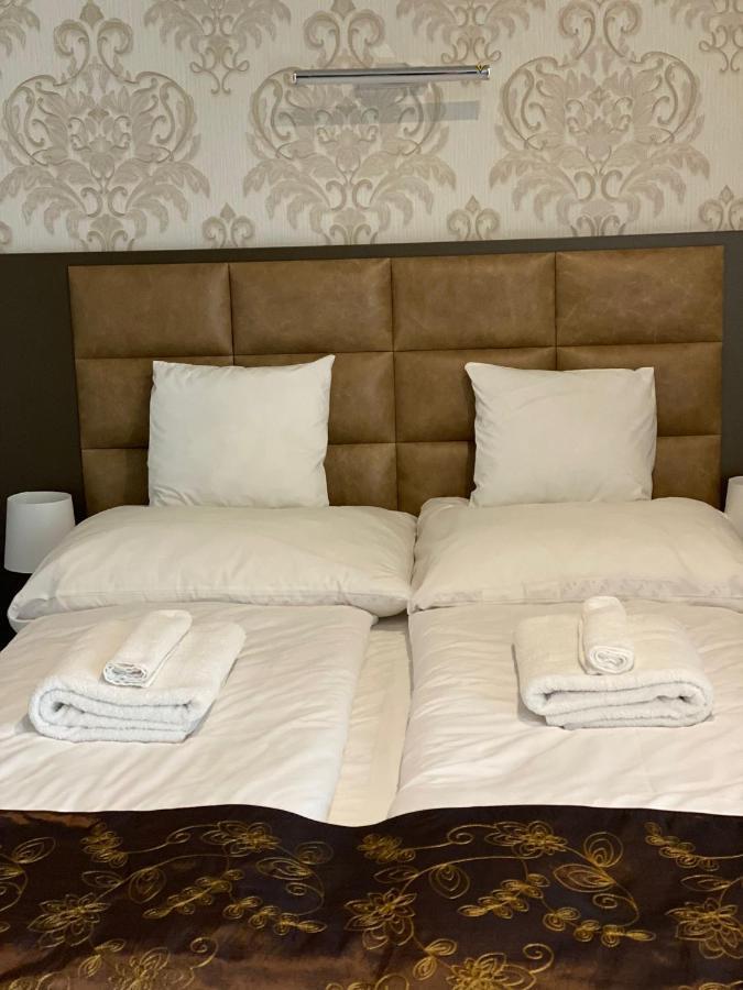 Blueline Motel Jászberény Екстериор снимка