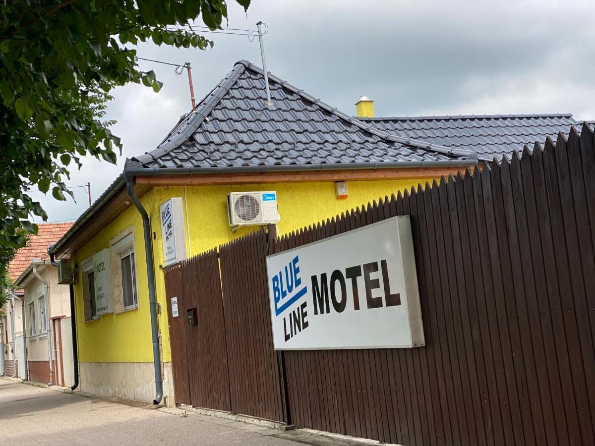 Blueline Motel Jászberény Екстериор снимка